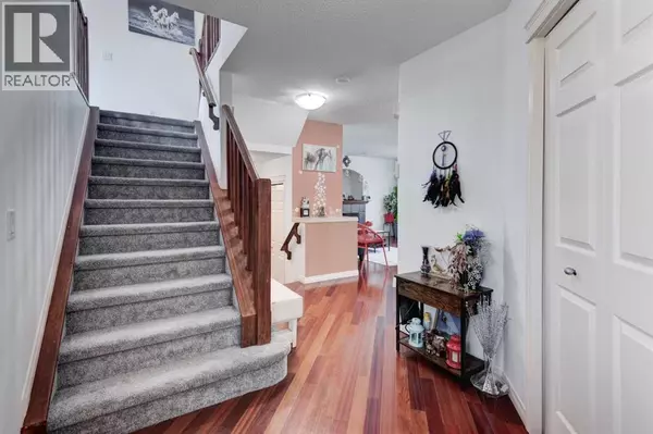 Calgary, AB T2Z4X6,992 Copperfield Boulevard SE