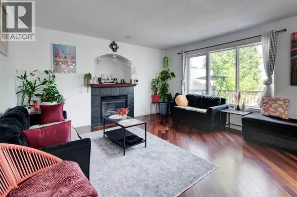 Calgary, AB T2Z4X6,992 Copperfield Boulevard SE
