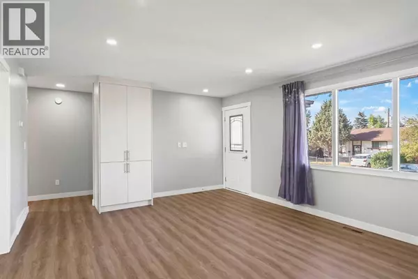 Calgary, AB T2B1W7,192 Dovercliffe Way SE