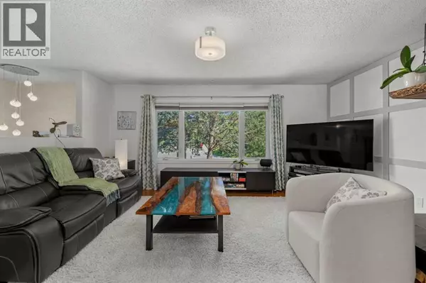 Calgary, AB T2L1T1,3251 Bearspaw Drive NW