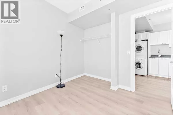 Calgary, AB T2L2J9,907, 3830 Brentwood Road NW