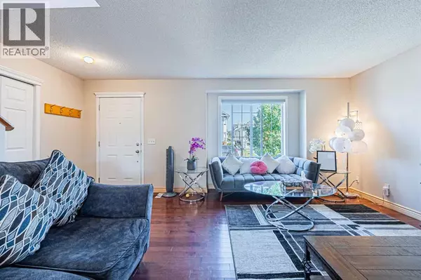 Calgary, AB T3J4V3,79 SADDLEMONT Way NE