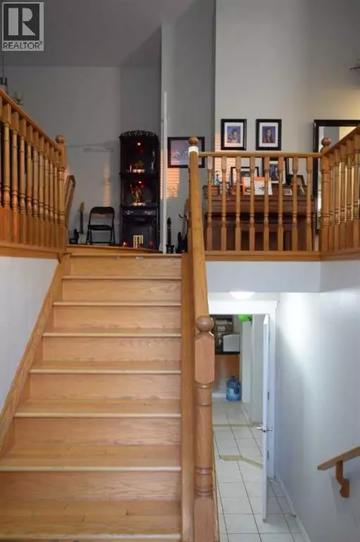 Calgary, AB T2Z1Z5,94 Douglas Woods Close SE