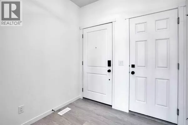 Calgary, AB T3M3M5,38 Magnolia Court SE