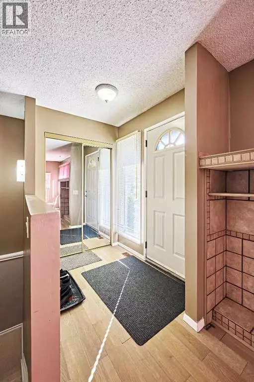 Calgary, AB T3K1E5,8414 Berwick Road NW