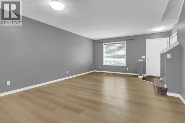 Calgary, AB T2Z0Y1,3194 New Brighton Gardens SE