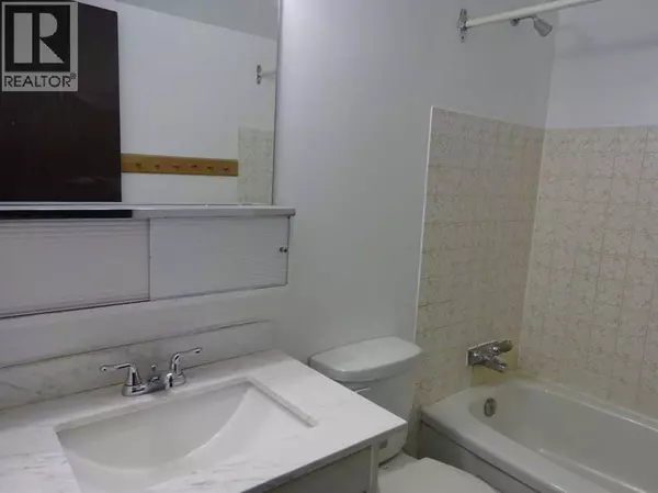 Calgary, AB t2t3t6,2410 14 Street SW