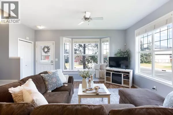 Airdrie, AB T4B0A3,404, 703 Luxstone Square SW