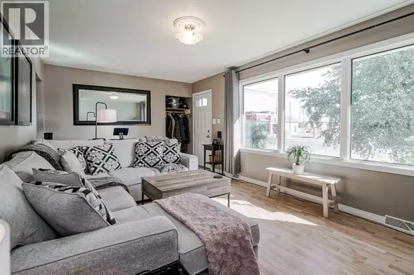 Calgary, AB T2B0Z4,1813 38 Street SE