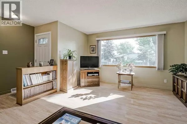 Calgary, AB T2B0Z4,1819 38 Street SE