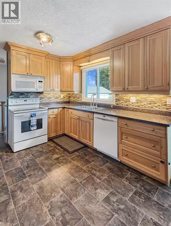 Whitecourt, AB T7S1E9,61 Feero Drive