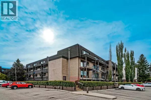 72, 3519 49 Street NW, Calgary, AB T3A2C7