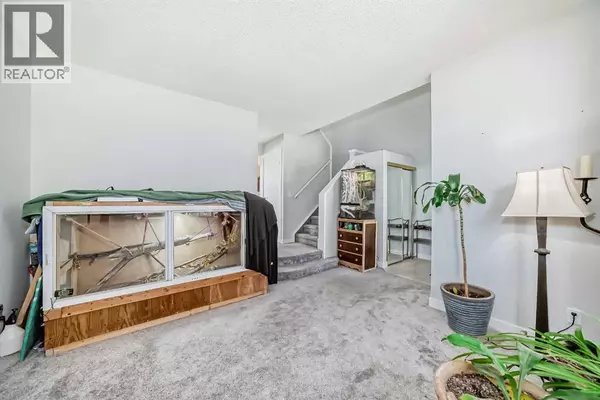 Calgary, AB T1Y6T8,3315 Catalina Boulevard NE