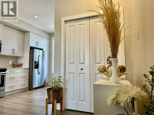 Calgary, AB T2X4H9,257 Legacy Common SE