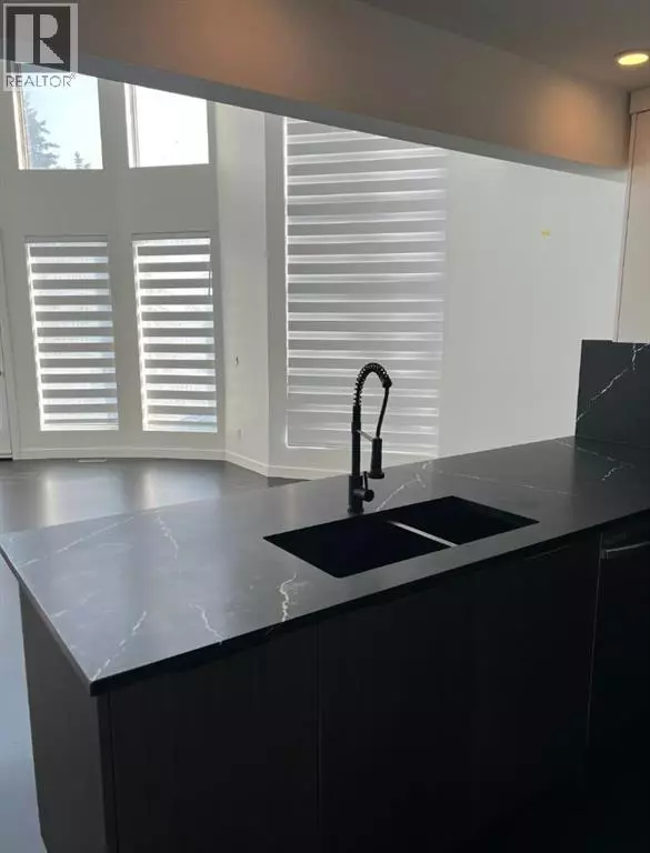 Calgary, AB T2T1E1,102, 1800 26 Avenue SW