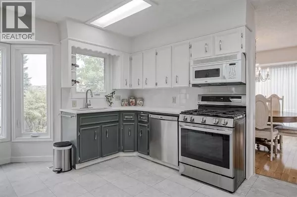 Calgary, AB T2J6A2,620 Deer Side Place SE