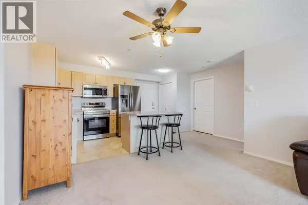 Airdrie, AB T4B3H7,7308, 304 Mackenzie Way SW