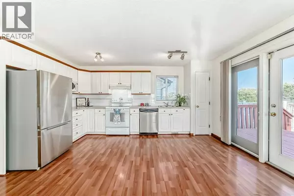 139 Bridlewood Circle SW, Calgary, AB T2Y3L1