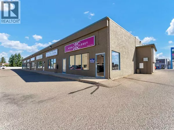 8, 3295 Dunmore Road SE, Medicine Hat, AB T1B3R2