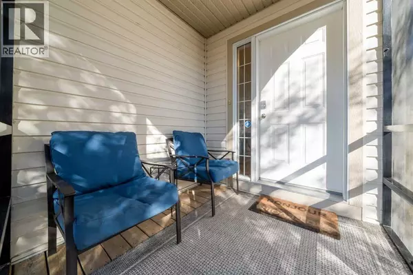 Okotoks, AB T1S1X7,131 Crystalridge Court