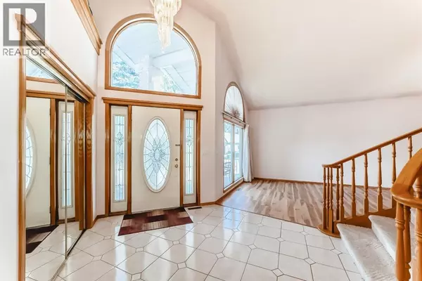 Calgary, AB T3K3M4,17 Santana Manor NW