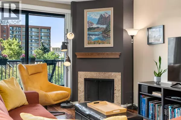 Calgary, AB T3C0W2,403, 1334 14 Avenue SW