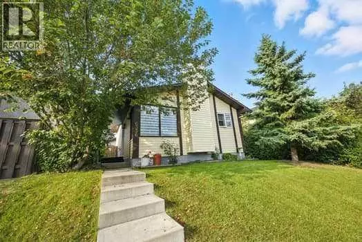 Calgary, AB T3J1K3,6336 Falton Road NE