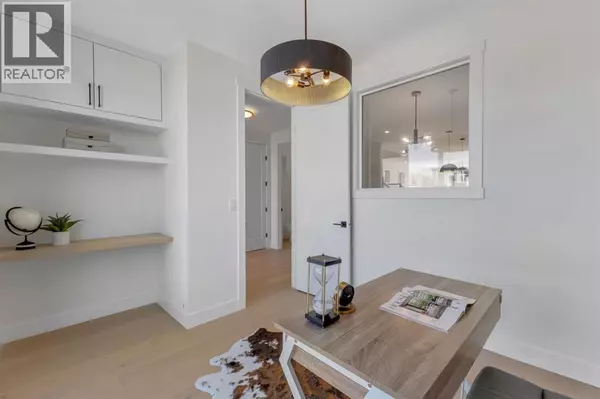 Calgary, AB T2K0C6,415 37 Avenue NW