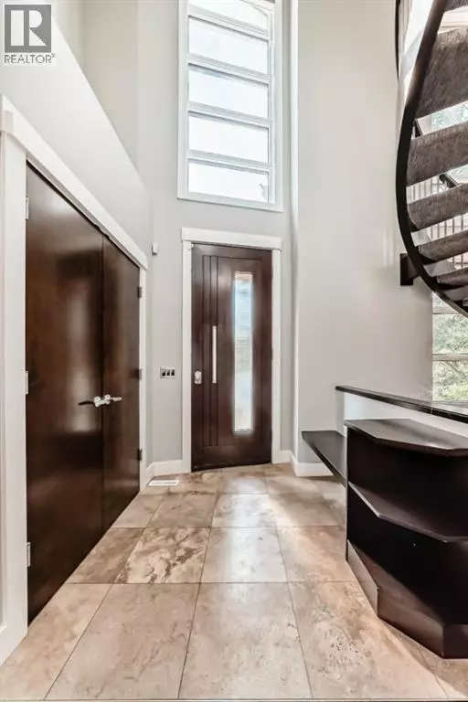 Calgary, AB T2T1T8,2428 31 Avenue SW