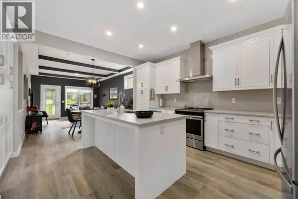 84 Riviera Court, Cochrane, AB T4C2V8