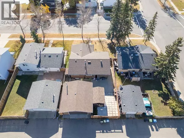 Calgary, AB T1Y3C9,6108 28 Avenue NE