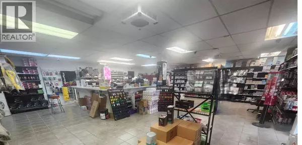 Calgary, AB T2E6W3,2, 2219 35 Avenue NE