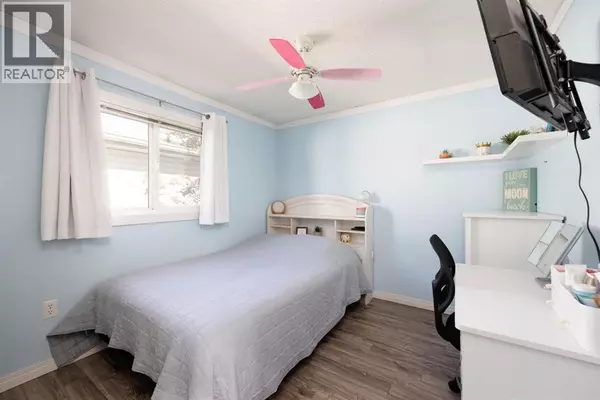 Fort Mcmurray, AB T9H0H8,136 Sumac Crescent