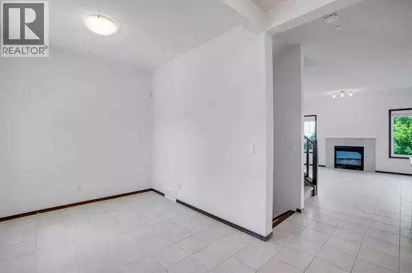 Calgary, AB T3M1P4,207 Auburn Glen Drive SE