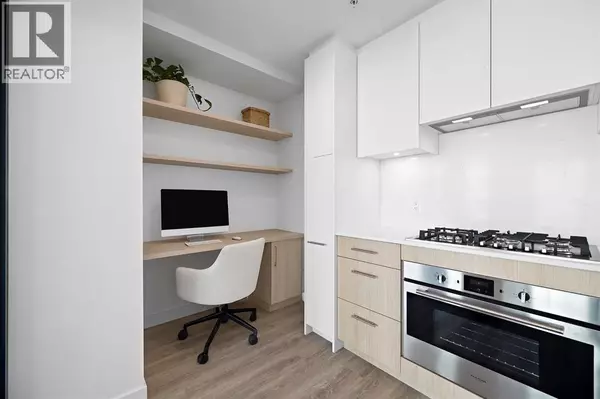 Calgary, AB T2P1R8,1102, 730 2 Avenue SW