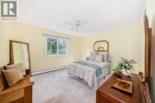 Calgary, AB T2V0H9,191, 8948 Elbow Drive SW