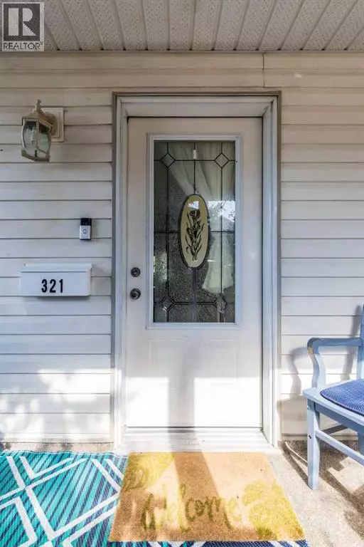 Medicine Hat, AB T1A8T9,321 Washington Way SE