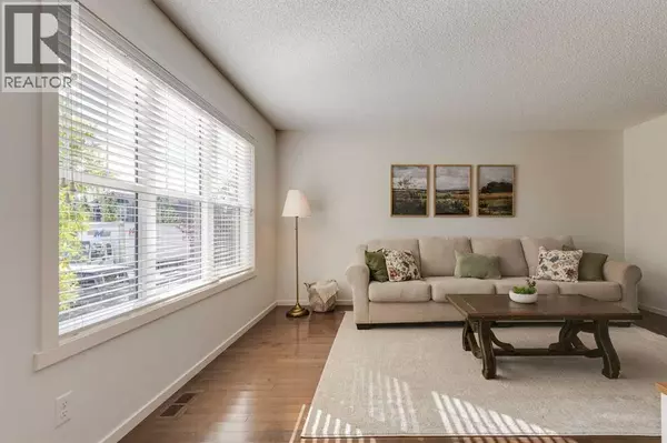 Calgary, AB T3P0M6,44 Evansborough Common NW