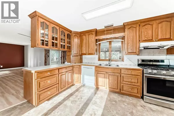 Rural Mountain View County, AB T4H4M3,32276 Highway 2 A