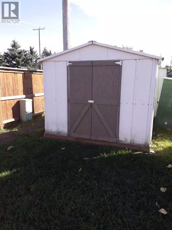 High River, AB T1V1J6,236 Polar Avenue NE