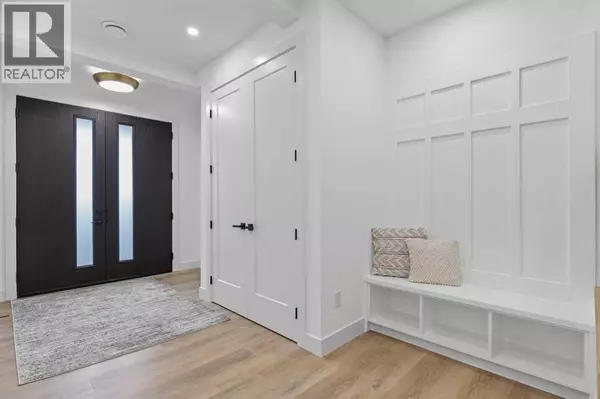 Calgary, AB T3H3N6,407 Patterson Boulevard SW
