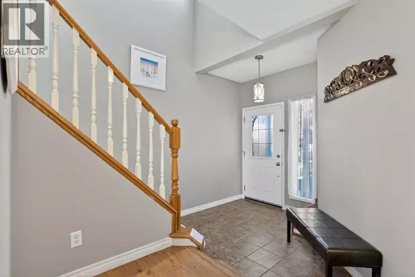 Calgary, AB T2Z3C1,162 Mt Apex Crescent SE