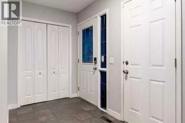 Calgary, AB T2Y3L2,266 BRIDLEWOOD Circle SW