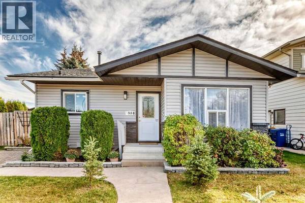 35 Ray Avenue, Red Deer, AB T4P3B9