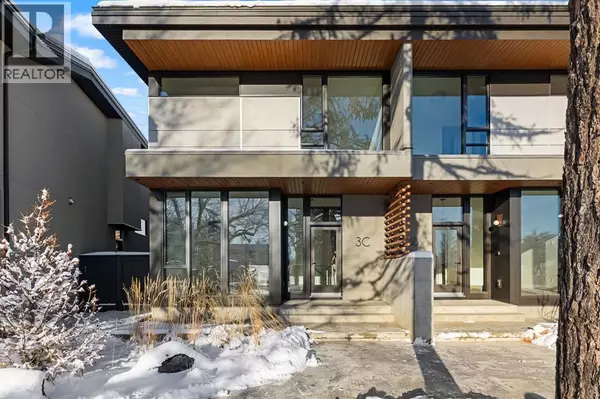 3C Willow Crescent SW, Calgary, AB T3C3B8