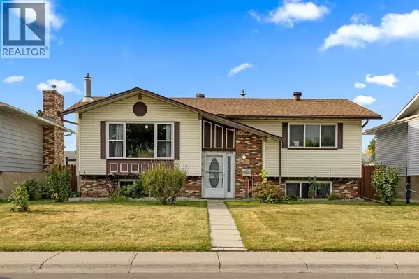 627 Whiteridge Road NE, Calgary, AB T1Y2Y7