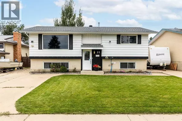 32 Cocks Way SE, Medicine Hat, AB T1B1R7