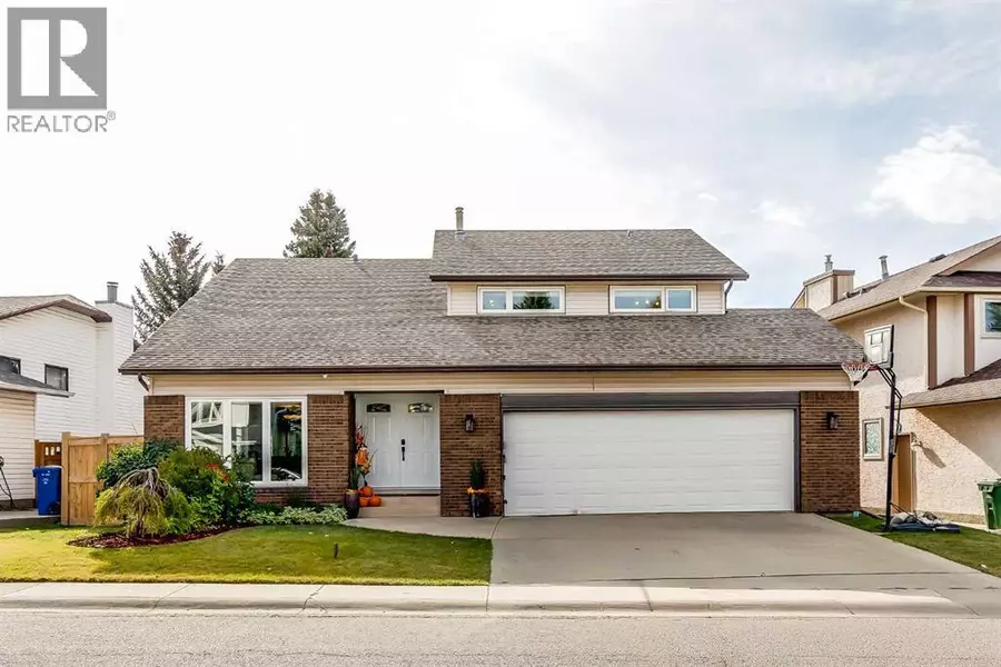 347 Hawkcliff Way NW, Calgary, AB T3G2W7