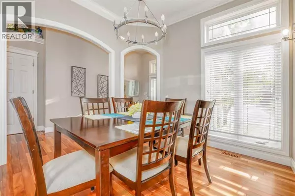 Okotoks, AB T1S0A3,462 Crystal Green Manor