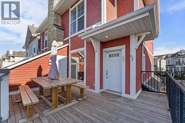 Calgary, AB T3H5V9,772 73 Street SW